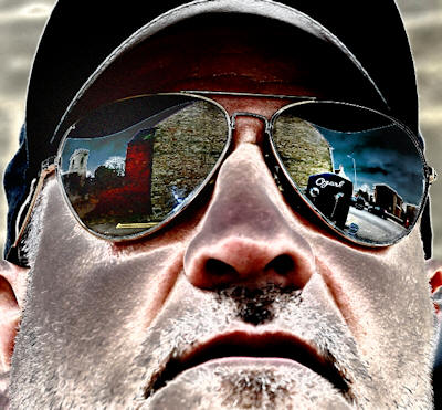 Bluesman Mike Francis � Copyright 2013 Mike Francis. 