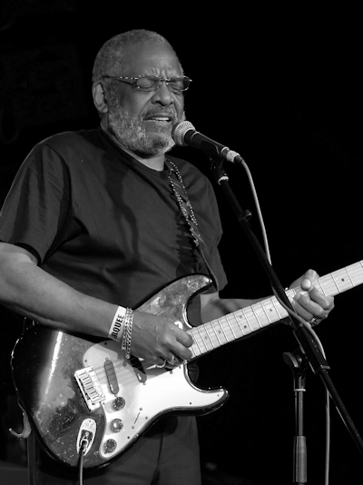 � Copyright 2010 Alan White. All Rights Reserved.