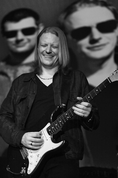 � Copyright 2012 Alan White. All Rights Reserved.