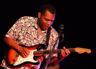 Robert Cray � Copyright 2010 Alan White. All Rights Reserved.